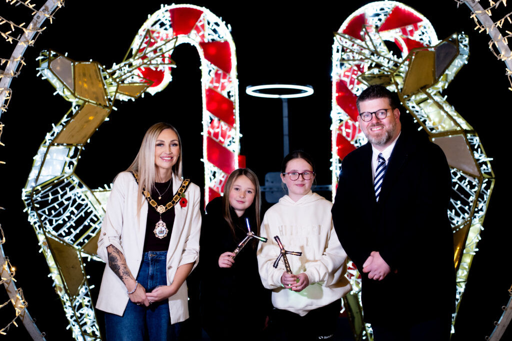 Make magical memories this festive season at Enchanted Winter Garden. The Mayor of Antrim and Newtownabbey, Councillor Leah Kirkpatrick, pictured with Chris Flynn, Director of The Junction Retail and Leisure Park - proud sponsor of the Inclusive Evenings of Enchantment.